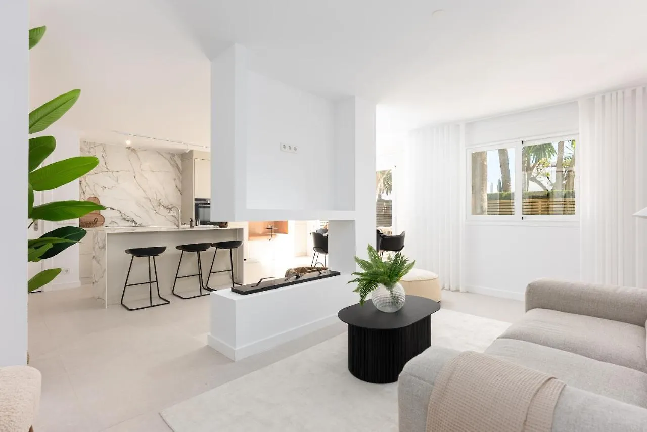 Jardines 38 Beautiful Luxury Family Apartment Marbella