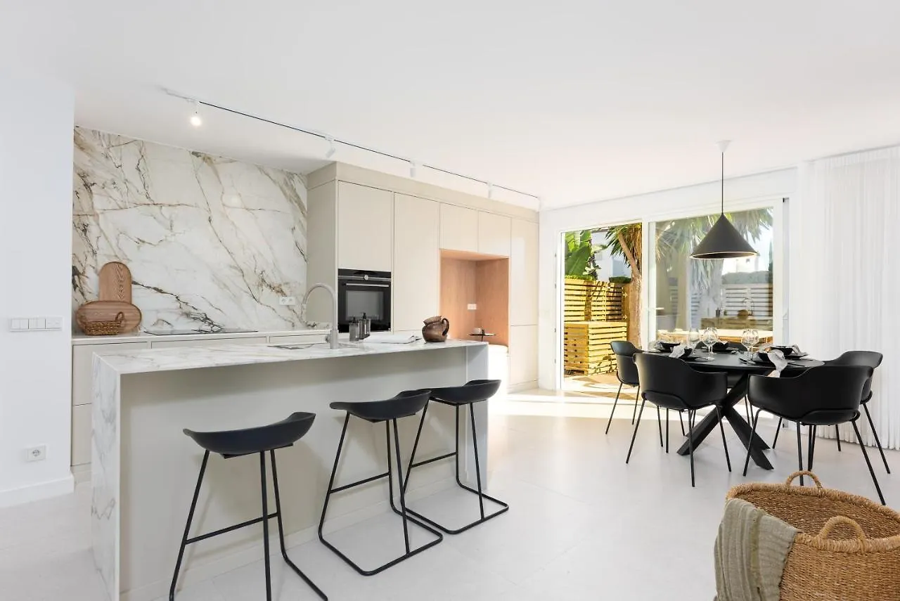 Jardines 38 Beautiful Luxury Family Apartment Marbella